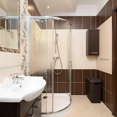 Apartment Wyjatkowe Z Parkingiem W Centrum Swinoujscia By Renters Swinoujscie